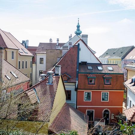 Hotel Konferencia Gyor Bagian luar foto