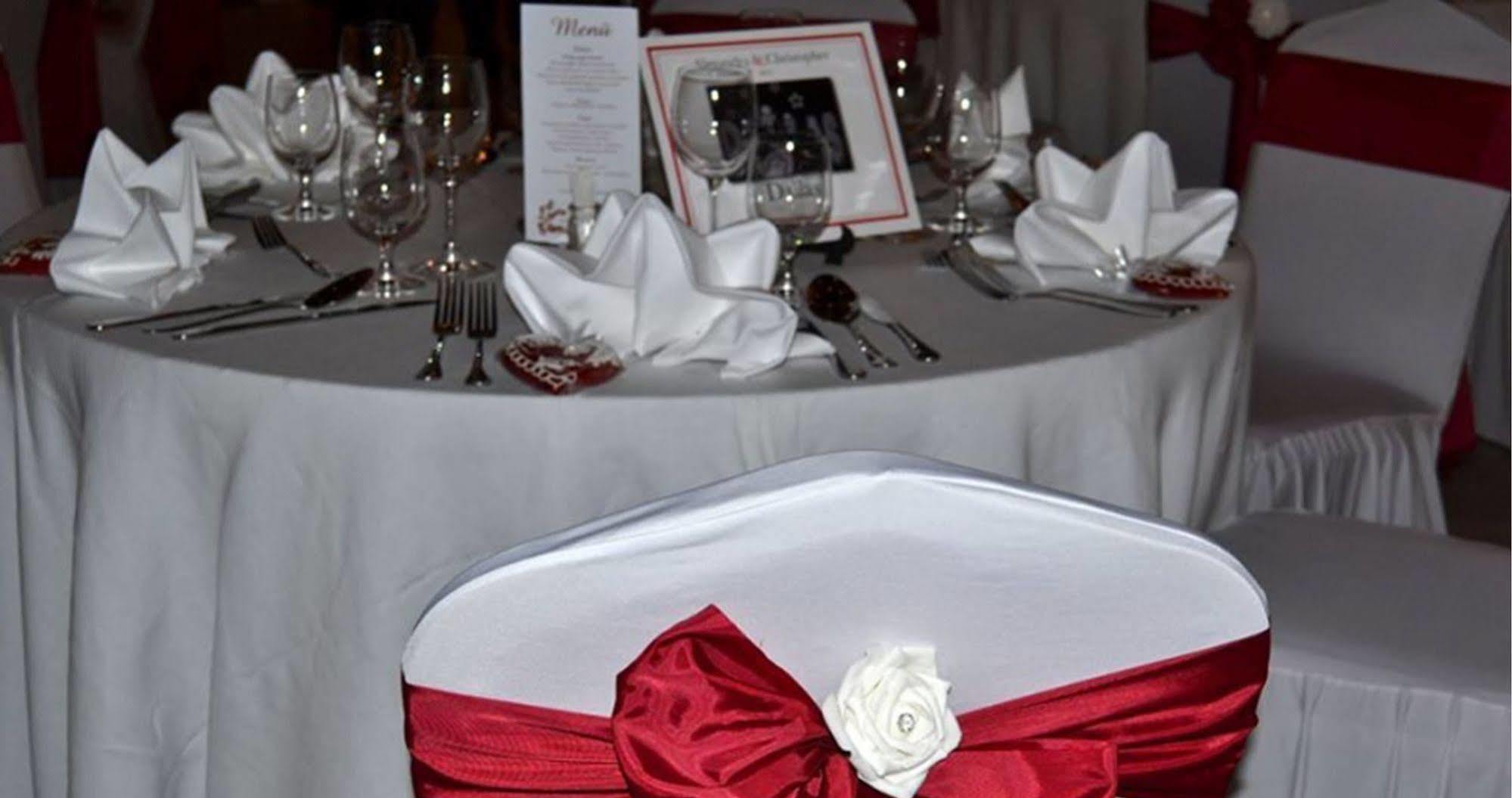 Hotel Konferencia Gyor Bagian luar foto