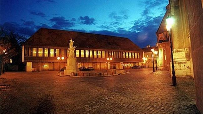 Hotel Konferencia Gyor Bagian luar foto